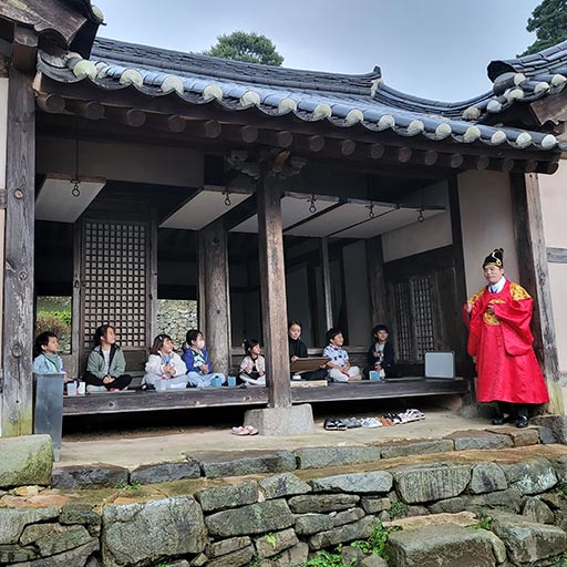 맹씨행단 살롱